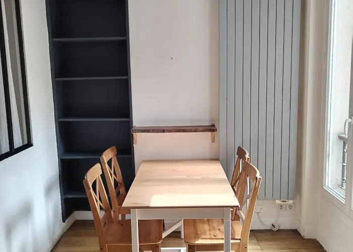 Studio Republique Jemmapes Free Netflix Apartamento